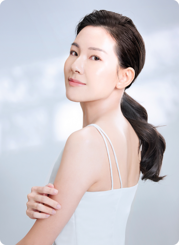 擁有多重功效的膠原針- RADIESSE®，能有助豐盈臉型，優化輪廓，撫平皺紋，激活膠原再生
